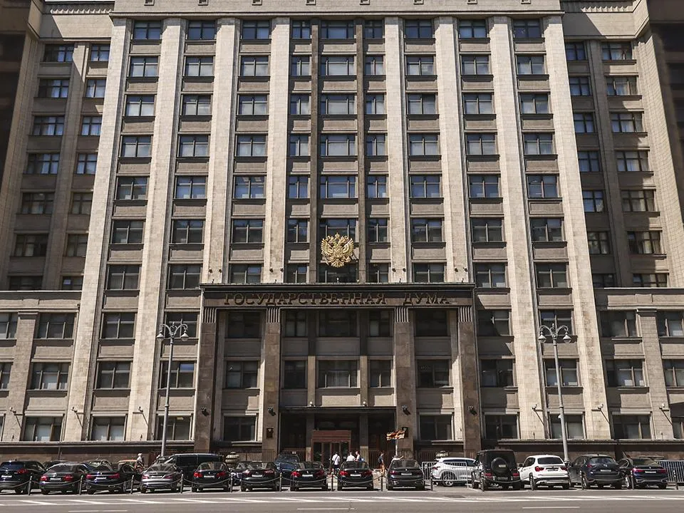 Закон о гражданстве позволит отделить от патриотов России тех, кто сюда приезжает на заработки — эксперт