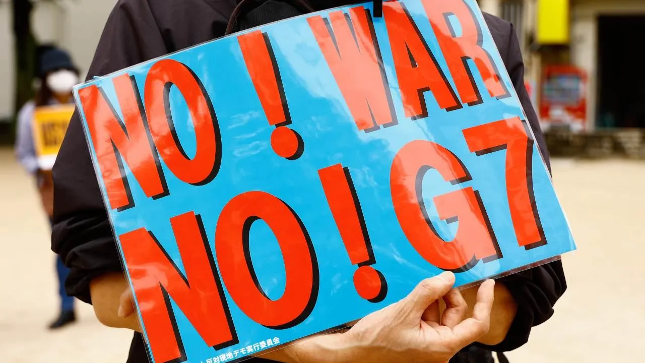 Акция протеста против саммита G7 в Хиросиме