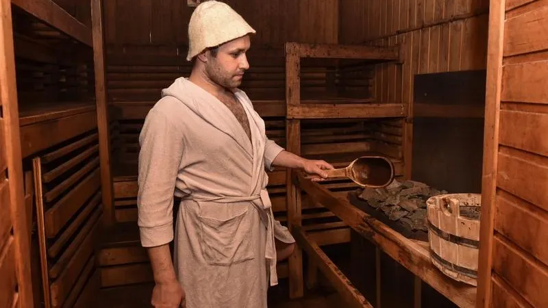 После купания – в баню: как парные подготовились к Крещению