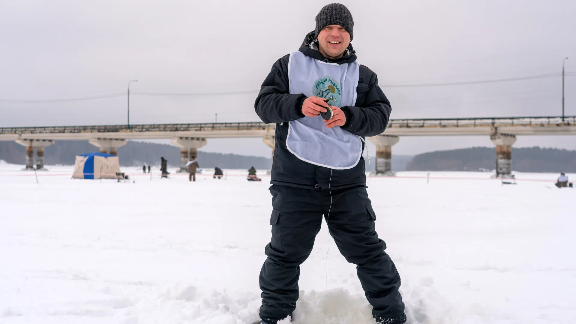 Гидрометцентр оценил толщину льда в регионах России