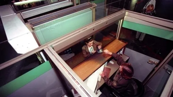 В Шереметьево задержали россиянку при попытке вывезти около 1,4 млн рублей