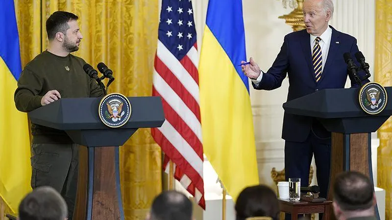 Пресмыкание Зеленского перед западными кураторами вышло на новый уровень — мнение политолога