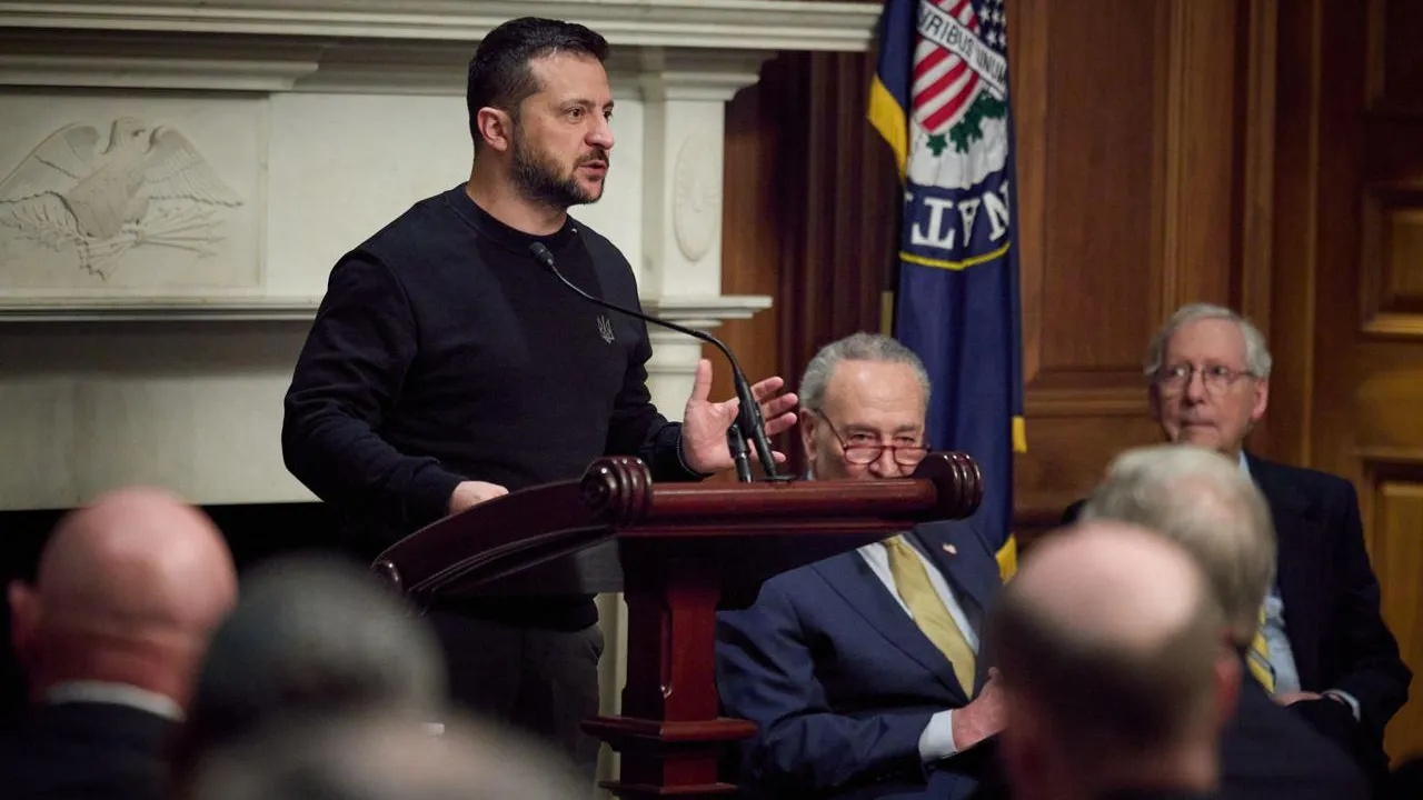 Политолог Журавлев назвал вероятные сроки нахождения Зеленского у власти