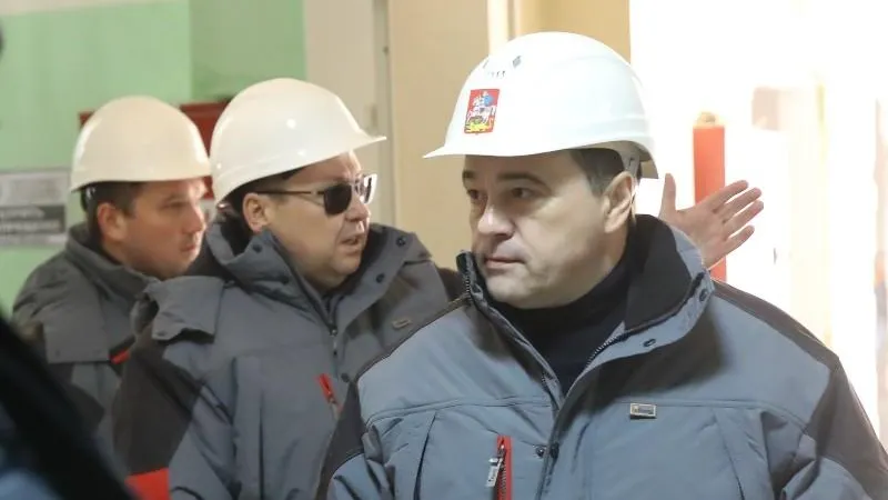 Губернатор проверил ход ремонта лечебных корпусов для заболевших коронавирусом в Одинцово