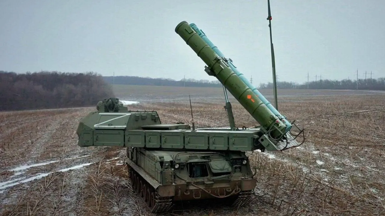 Еще две украинские ракеты сбили в небе над Курской областью
