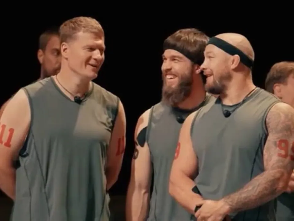 Кадр из видео телепрограммы «Титаны»