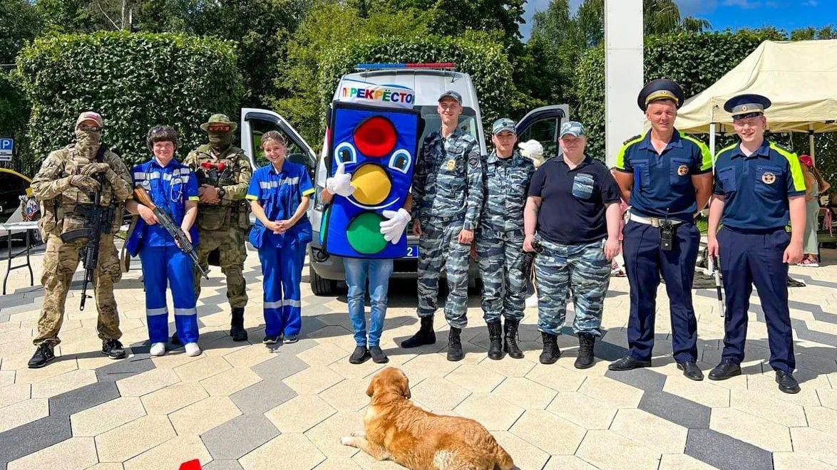 В Мытищах организовали праздник в честь 109-й годовщины появления светофора