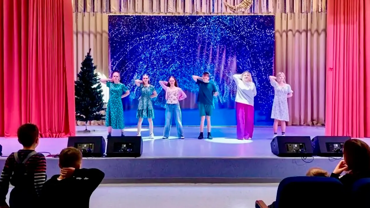 vk.com/МАОУ «Средняя школа №1 им. В. Н. Леонова»