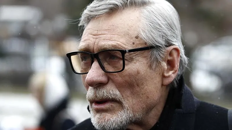 «Простите, мне очень тяжело»: актер Александр Михайлов прочел посвящение Началовой