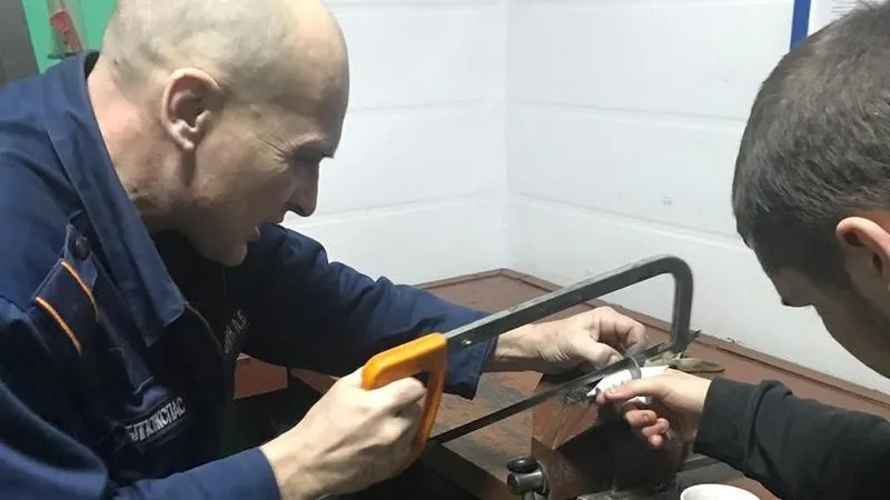Спасатели сняли «кольцо всевластия» с пальца молодого человека в Павловском Посаде
