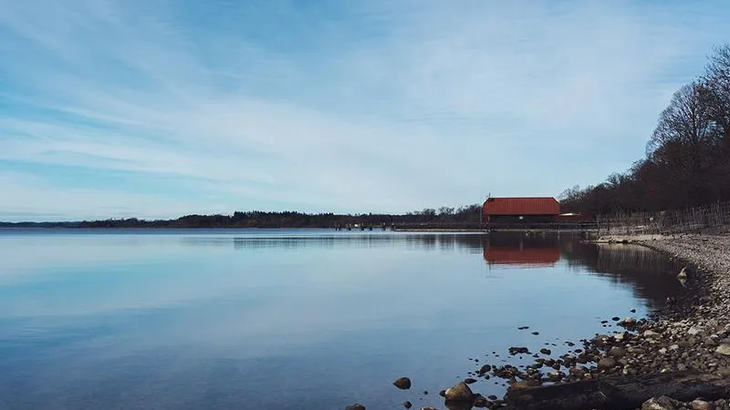 Владимир Путин подписал закон, разрешающий приватизацию земель в санитарных зонах около водоемов