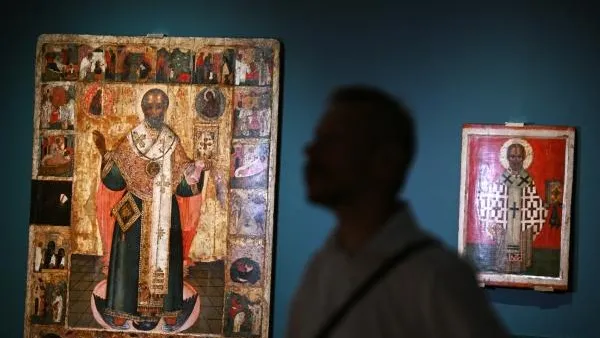 Священник Постернак считает, что икона Николая Чудотворца защищает бесприданниц и туристов