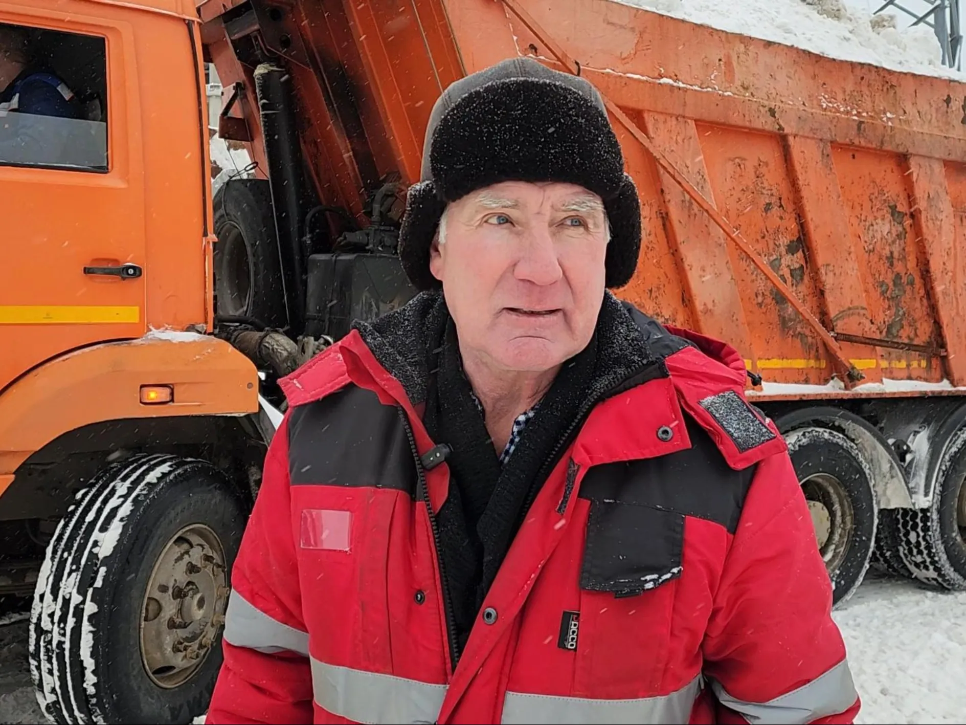 Борис Бутузов, мастер Раменского дорожного ремонтно-строительного управления (ДРСУ).&nbsp;Фото: МедиаБанк Подмосковья/Ирина Моисеева