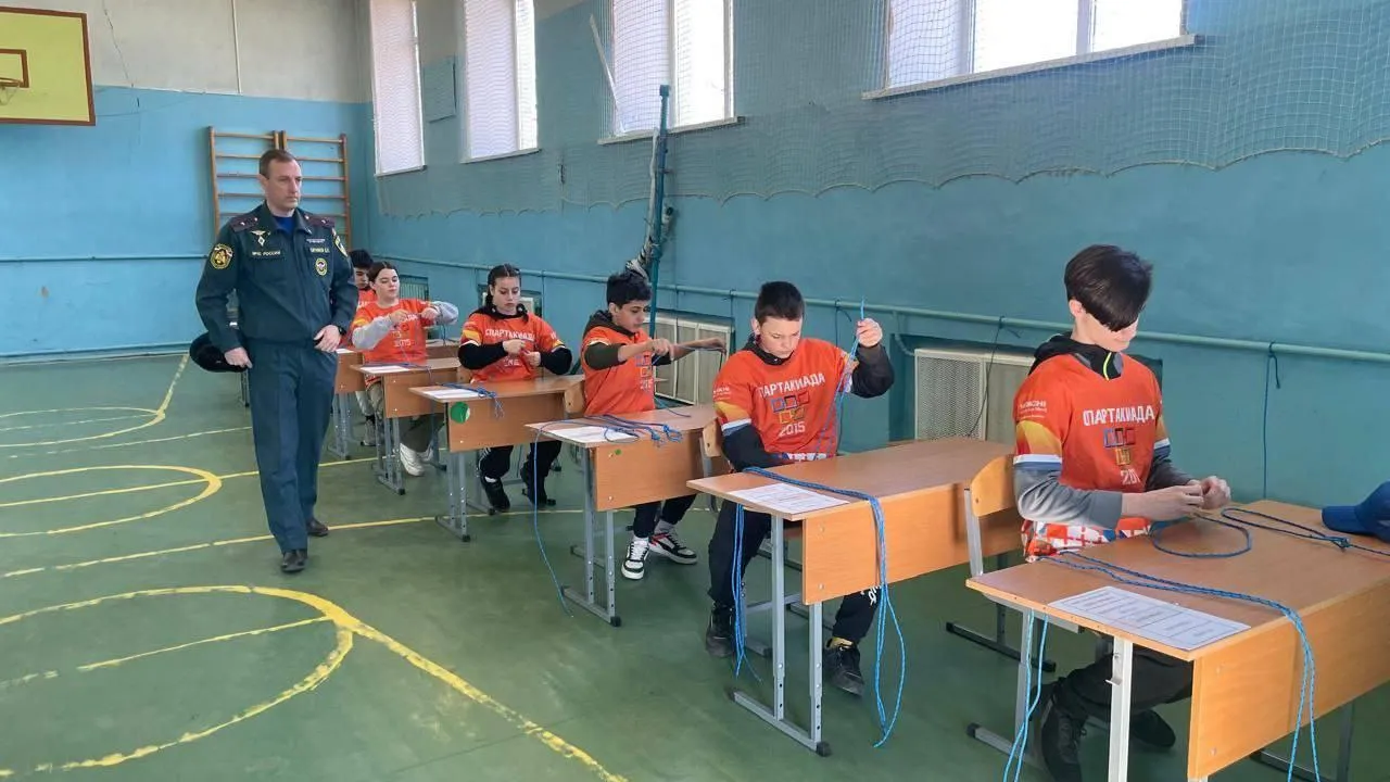 В соревнованиях «Школа безопасности» в Городском округе Пушкинский приняли участие 16 команд