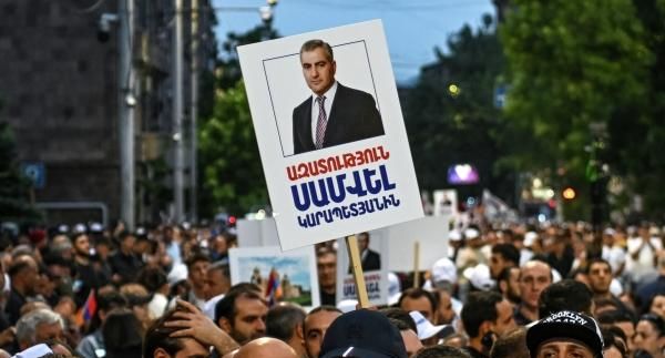 Политическое движение Карапетяна в Армении будет называться «По-своему»