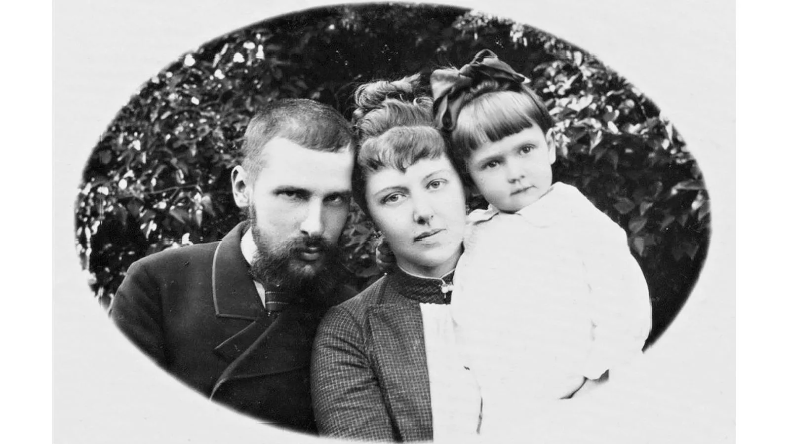 Петр Столыпин с женой Ольгой и дочерью Марией, 1888 год