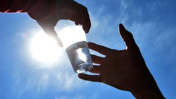 Ученые доказали пользу воды, выпитой натощак