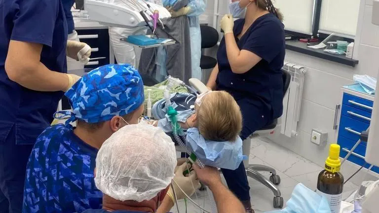 Фото: телеграм-канал «Домодедовская городская стоматологическая поликлиника» / О зубах необходимо заботиться смолоду, чтобы потом не исправлять последствия