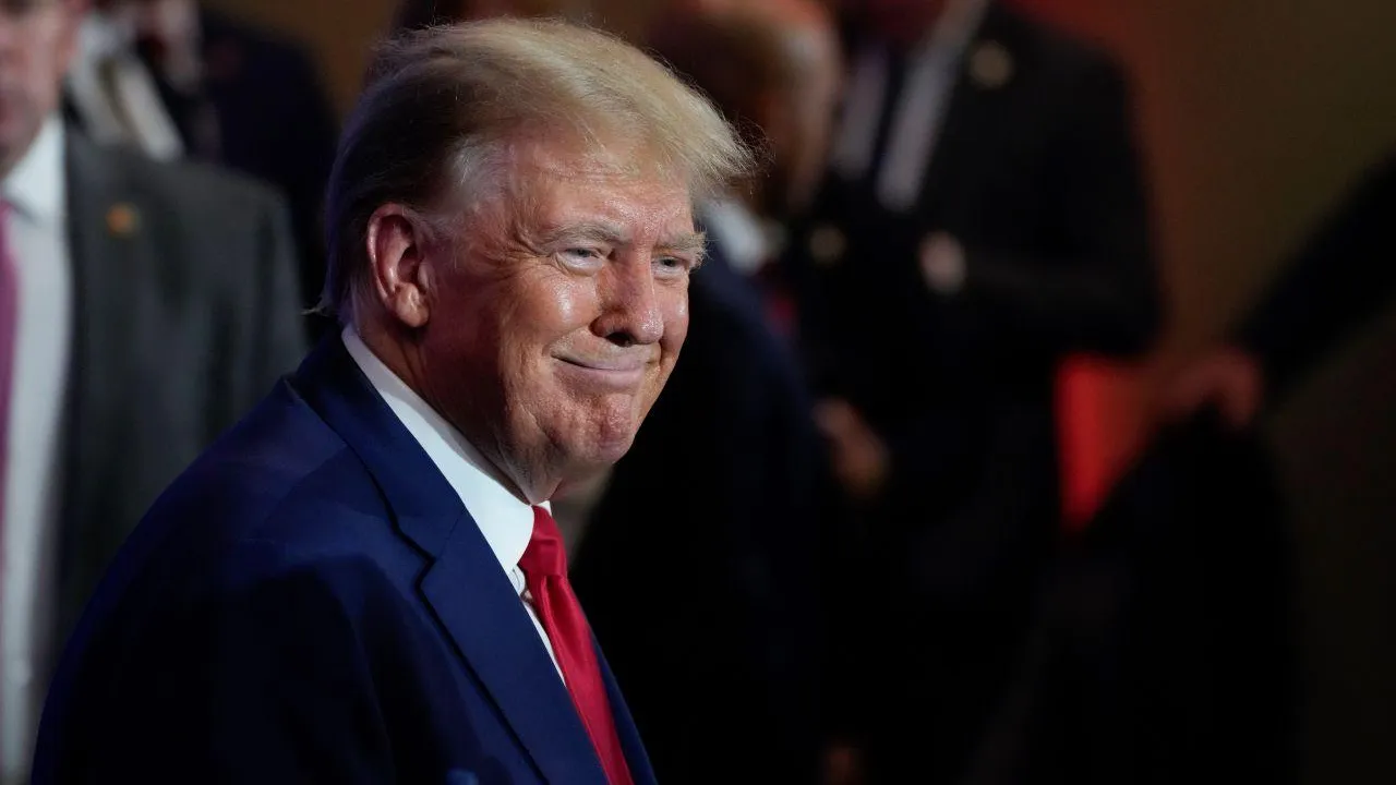 Команда Трампа потратила почти все собранные деньги на адвокатов