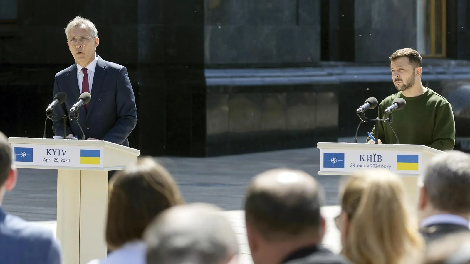 Генсек НАТО Йенс Столтенберг и президент Украины Владимир Зеленский на совместной пресс-конференции, Киев, 29 апреля 2024 года. Ukraine Presidency/Ukrainian Pre