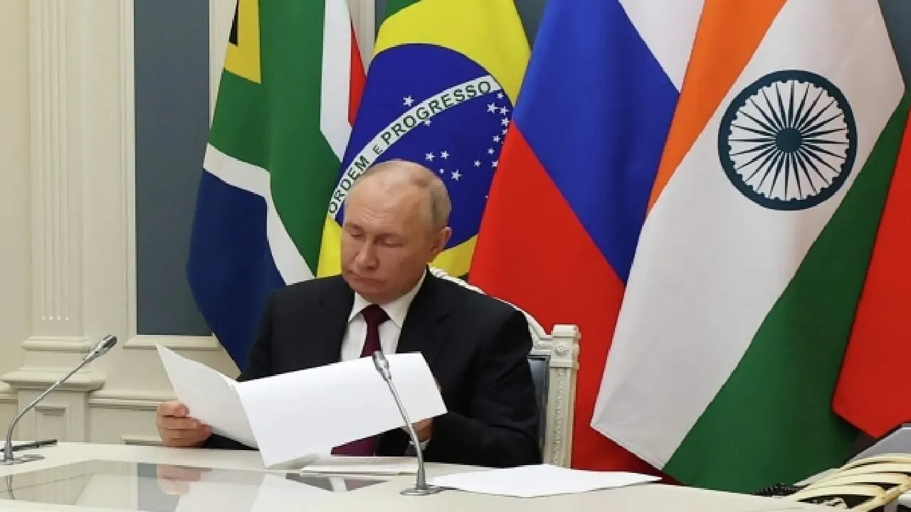 Президент Путин: Современные колонизаторы выкачивают ресурсы из развивающихся стран
