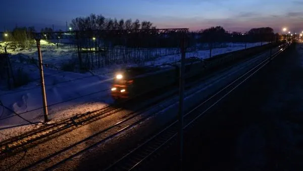 В Оренбургской области сошли с рельсов вагоны товарного поезда с алкоголем