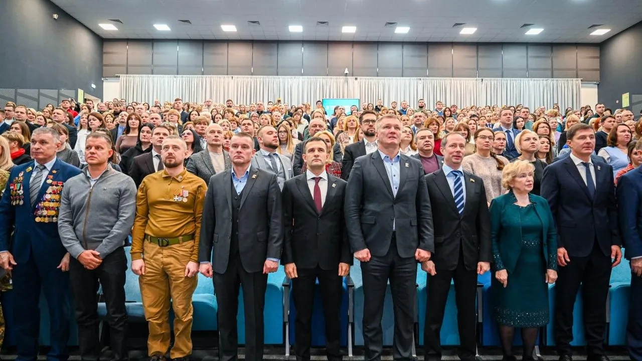 Жители Ленинского округа узнали о планах строительства новых школ и поликлиник на форуме