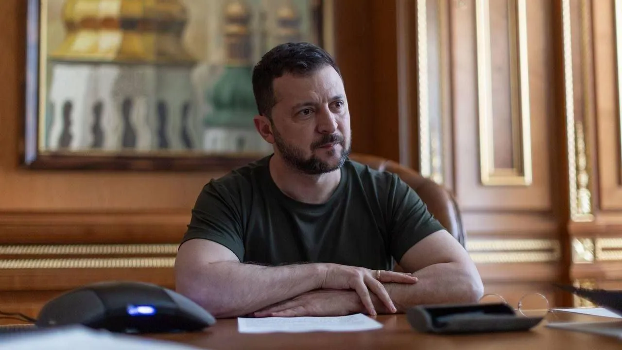 «Это развязывает руки»: что случится из-за окончания президентского срока Зеленского