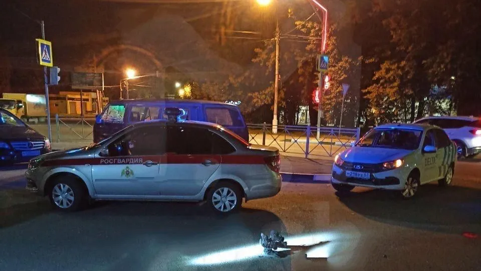 Обломки беспилотника на асфальте