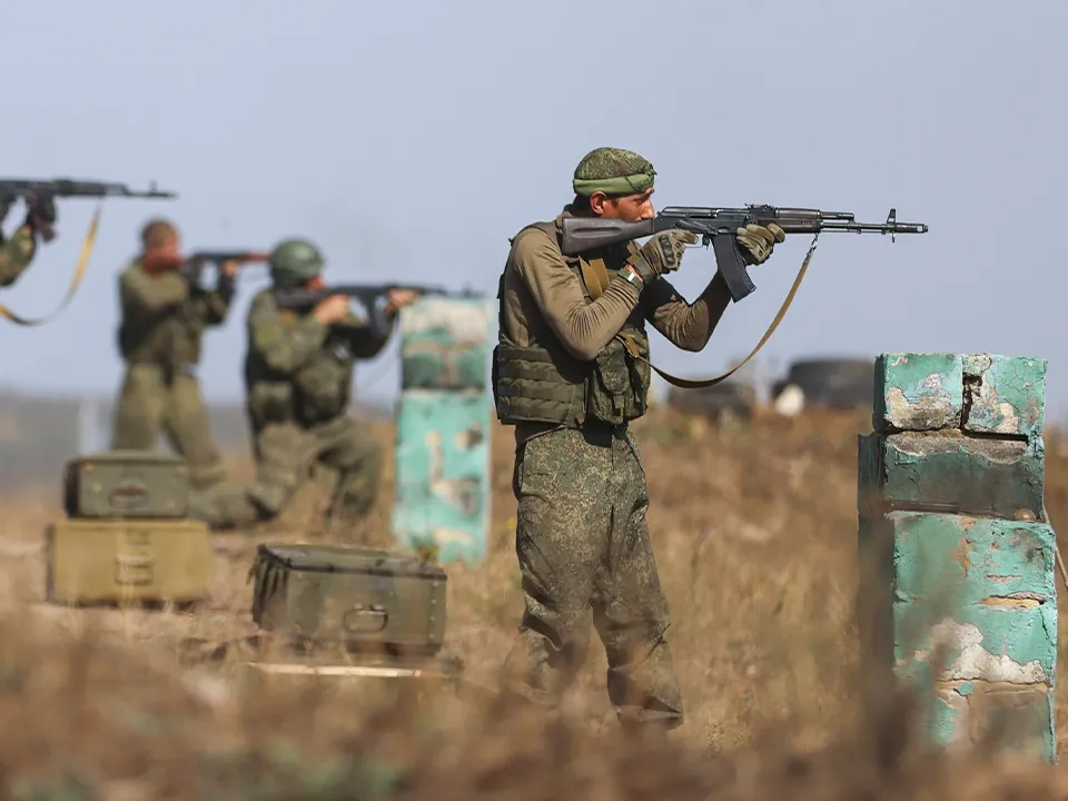 «Вчетвером выпустили по нему по магазину»: боец СВО уничтожил очень странного украинца