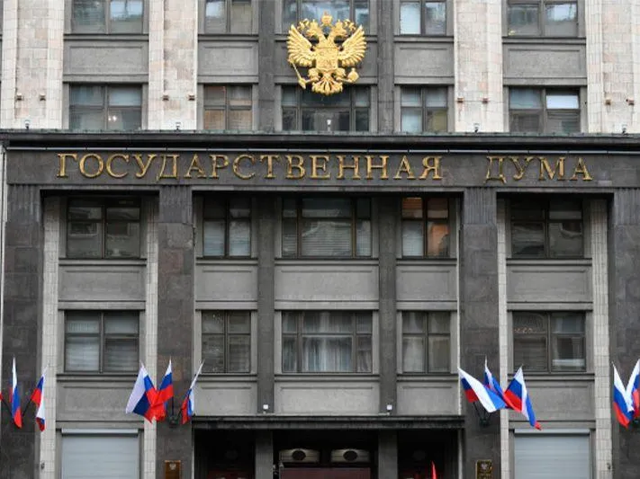 Депутат Госдумы считает, что нет смысла что-либо запрещать подросткам