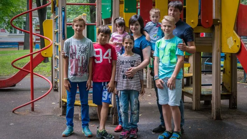 Многодетная семья из Химок 12 лет скитается по съемным квартирам