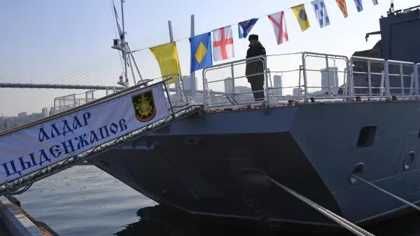 Корабль «Алдар Цыденжапов» направят во Владивосток