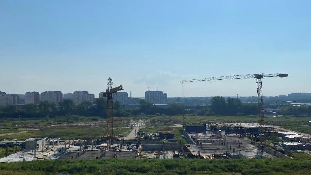 Новую школу возводят в жилом комплексе «Героев» в подмосковной Балашихе