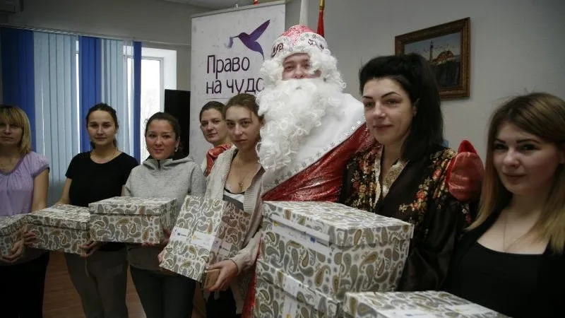 В Балашихе мамы недоношенных детей получили «космические» подарки