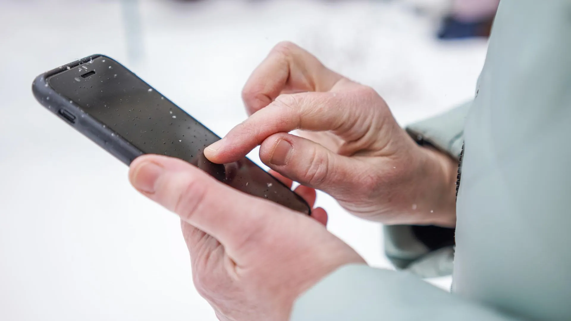 Аналитик Парфентьев пояснил, почему обычный запрет SMS не является полноценной защитой данных