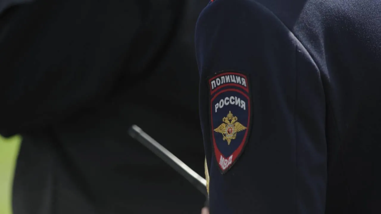 В Новосибирске на детской площадке сотрудники полиции нашли гранату