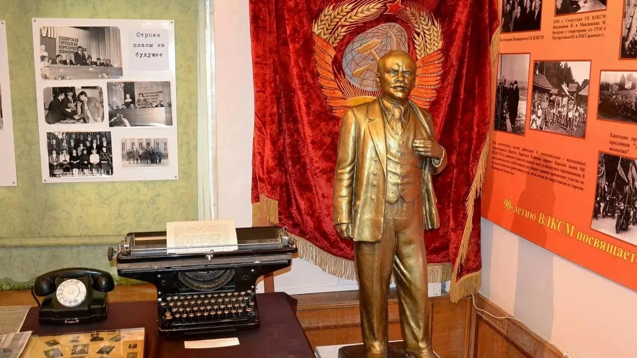 Выставка к 105-летнему юбилею образования ВЛКСМ открылась в Кашире