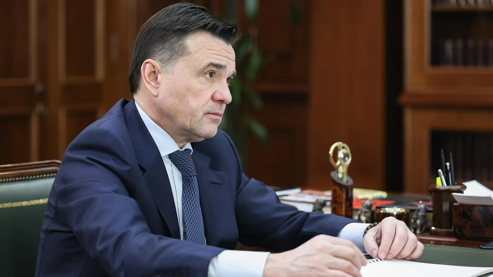 Андрей Воробьев провел рабочую встречу с главой Можайского округа
