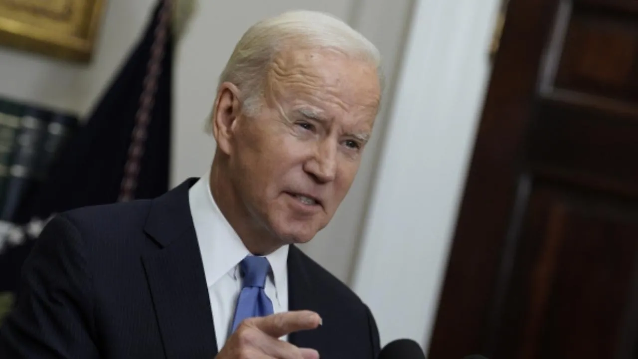 Почти половина жителей США считают политику Байдена вредоносной для страны