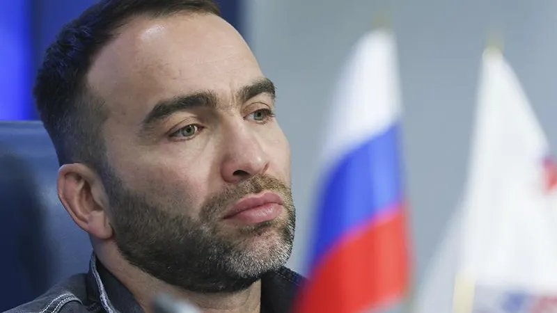 Гаджиев оценил шансы Исмаилова и Шлеменко в бое года