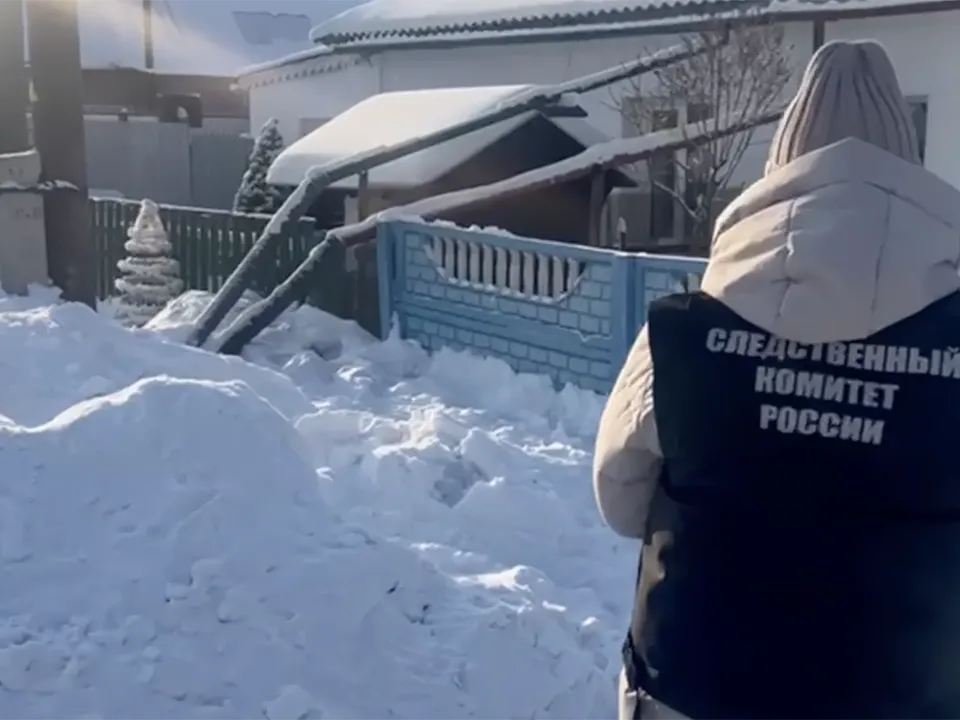 Завалило снегом насмерть: кто виновен в гибели 10-летней девочки из Красноярского края