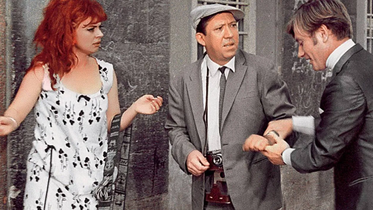 Кадр из фильма "Бриллиантовая рука" в канале Андрея Малахова в телеграм