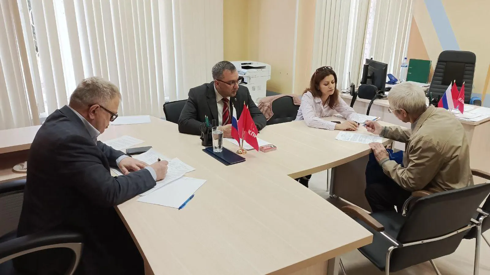 Фото: Аппарат фракции КПРФ в Московской областной Думе