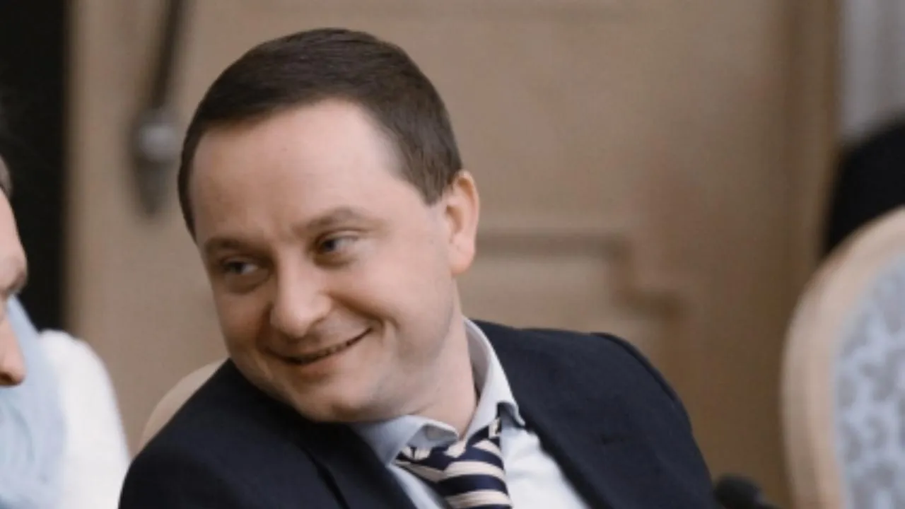 Экс-депутат Госдумы объяснил стремление беглых из РФ актеров сохранить свои регалии