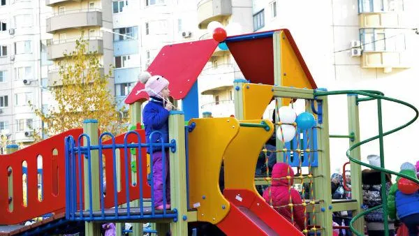 Новую межквартальную детскую площадку открыли в Балашихе