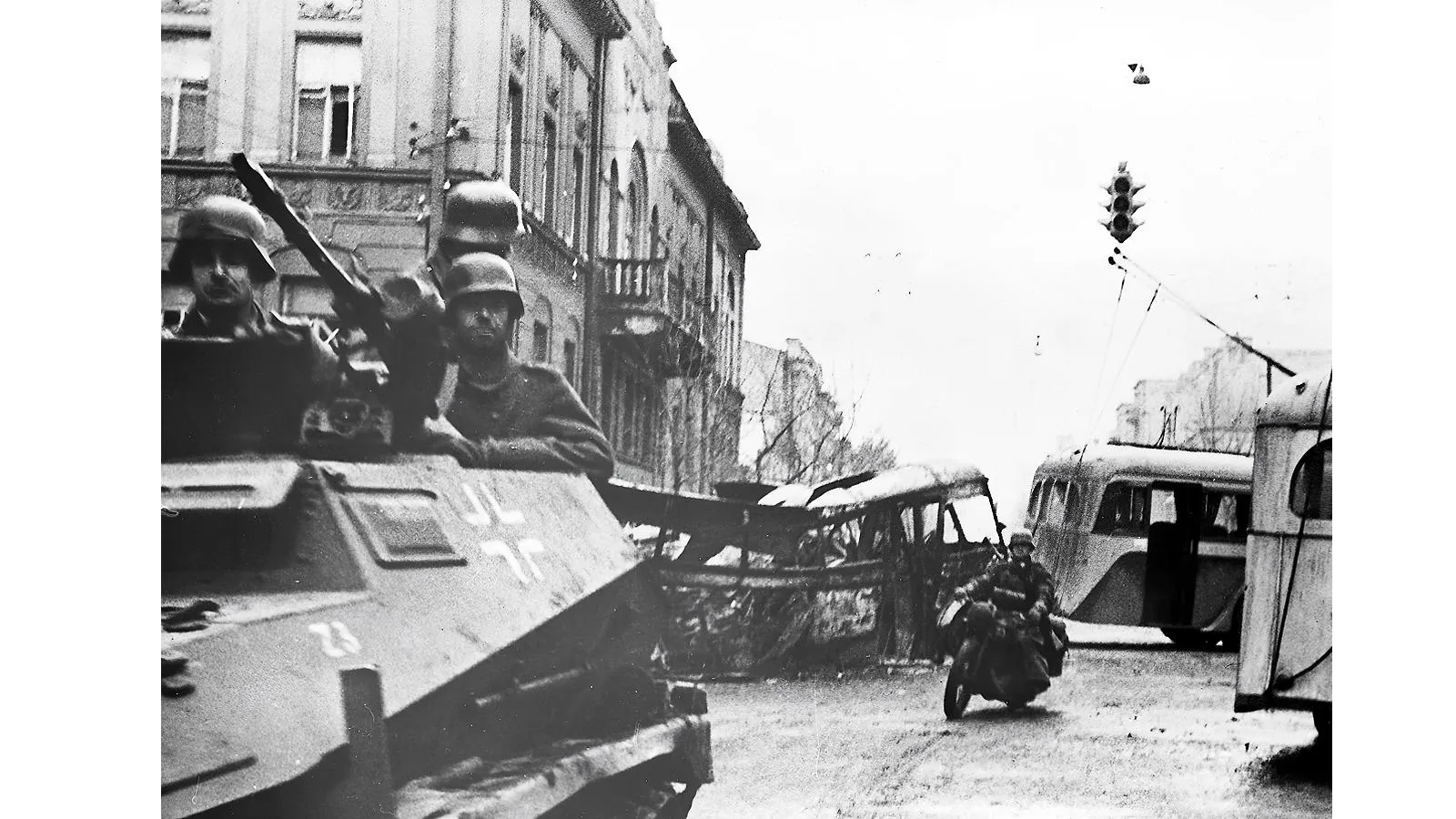Немецкие солдаты в Харькове, 1941 год. Scherl