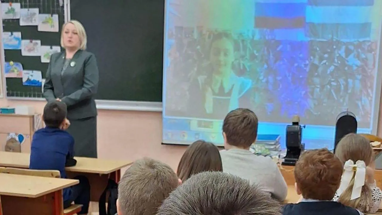 Каширским школьникам рассказали про героев СВО и юных помощниках бойцов