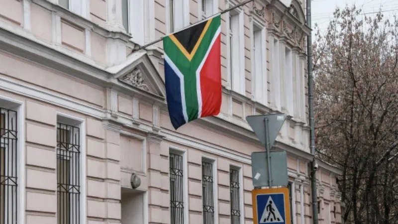 Власти ЮАР примут во внимание ордер международного уголовного суда на арест президента Путина