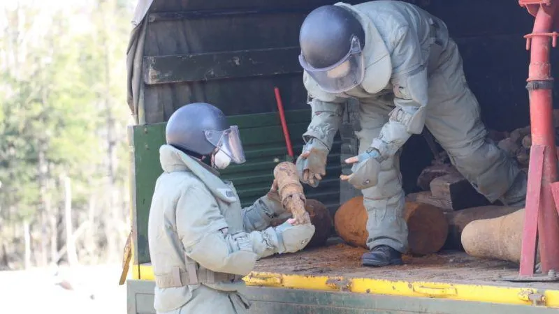 Российские миротворцы помогают НКР разминировать территорию